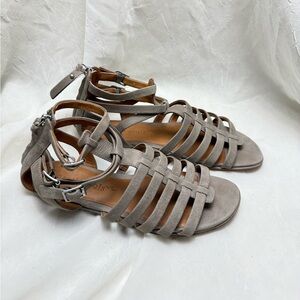 Gentl Souls size 8 Gray Leather Strappy Sandals
